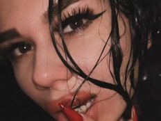 LEYLA_FOXY